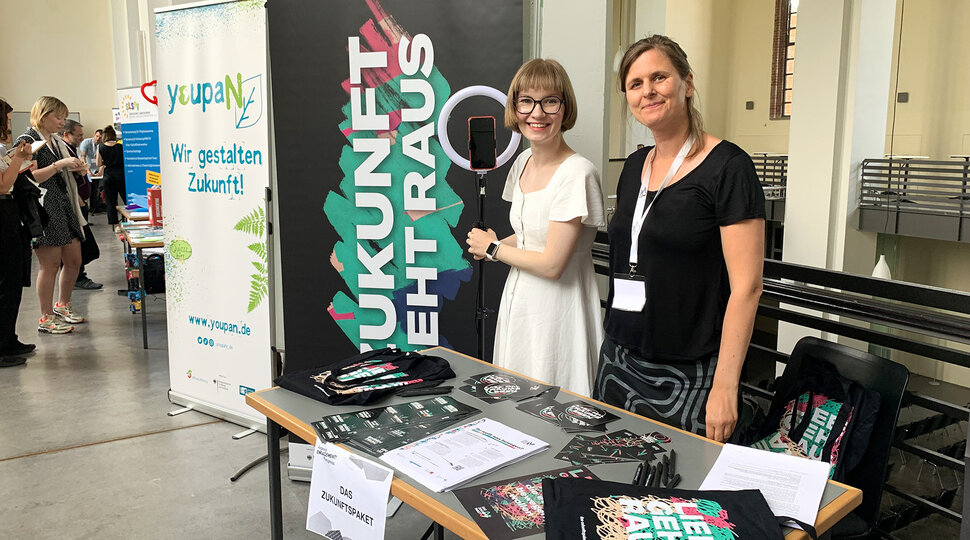 Der Stand des Zukunftspakets beim Jugendengagementkongress in Berlin